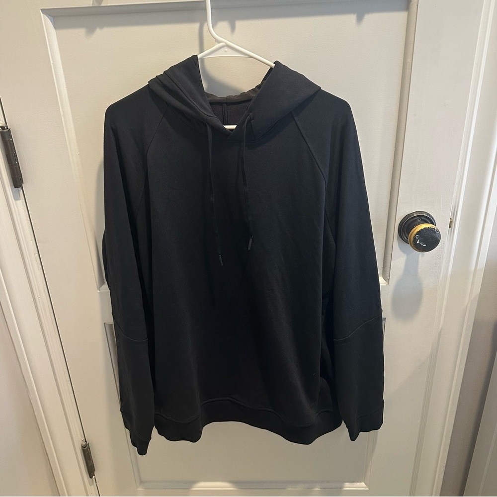 Men’s black lululemon hoodie